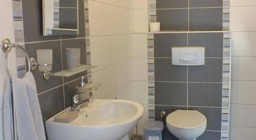 קמר Taurus Residences 2 מראה חיצוני תמונה